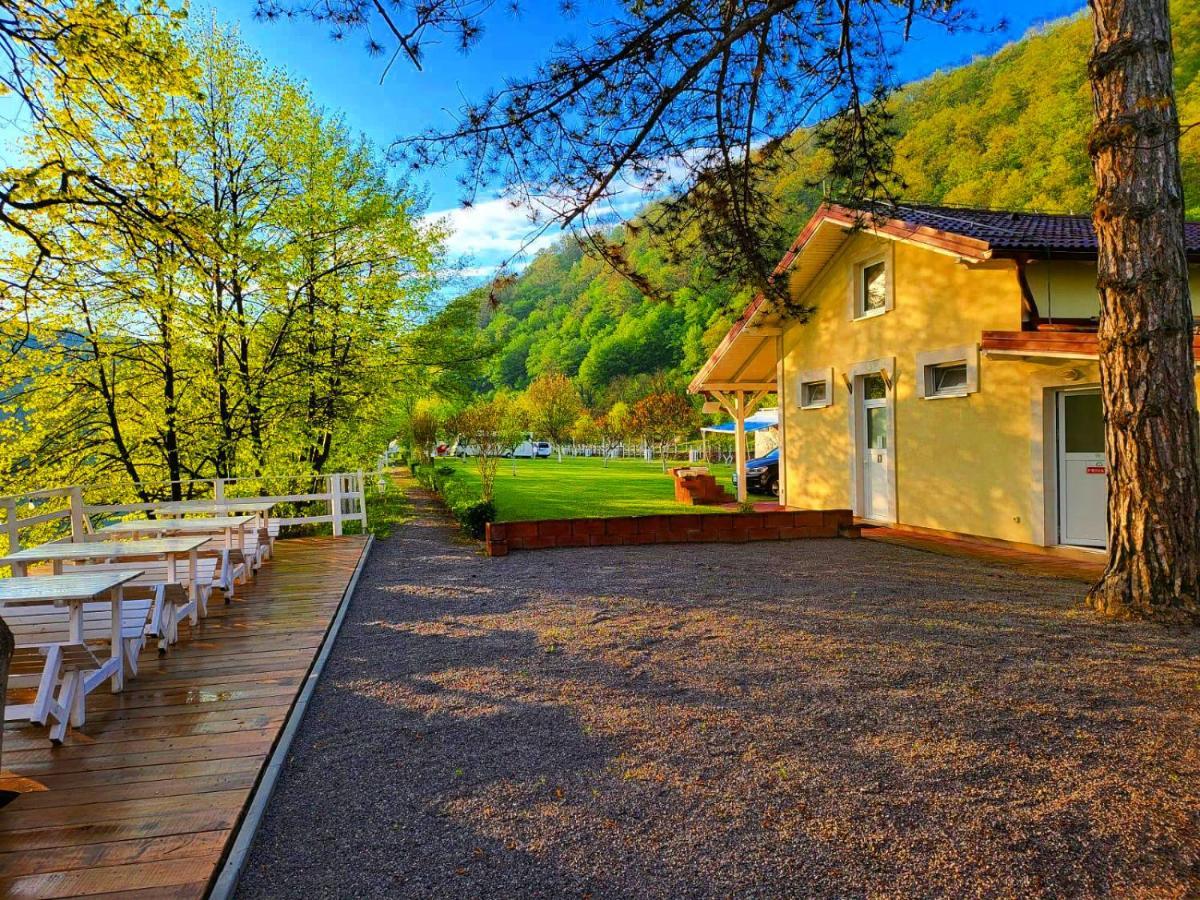 Una Kamp Hotel Bosanska Krupa Exterior photo