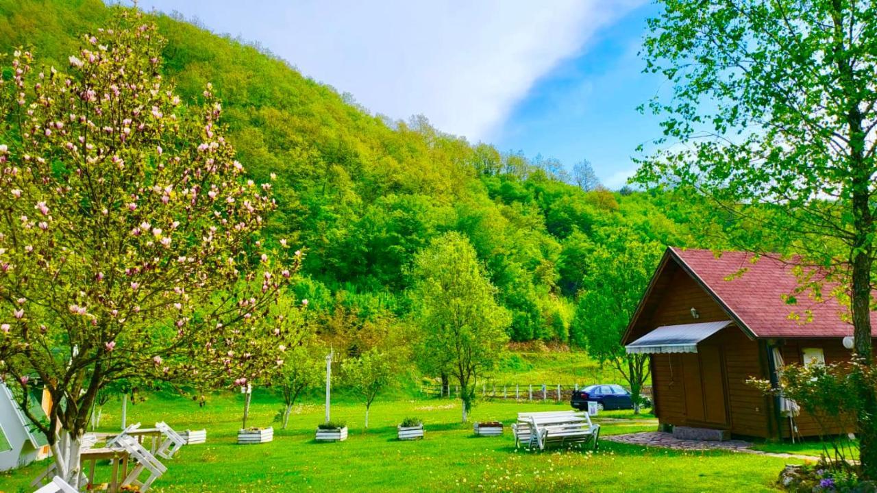 Una Kamp Hotel Bosanska Krupa Exterior photo